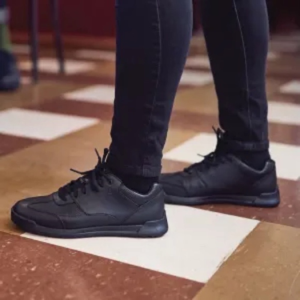 NEW Shoes For Crews Liberty Women’s Black Sneaker